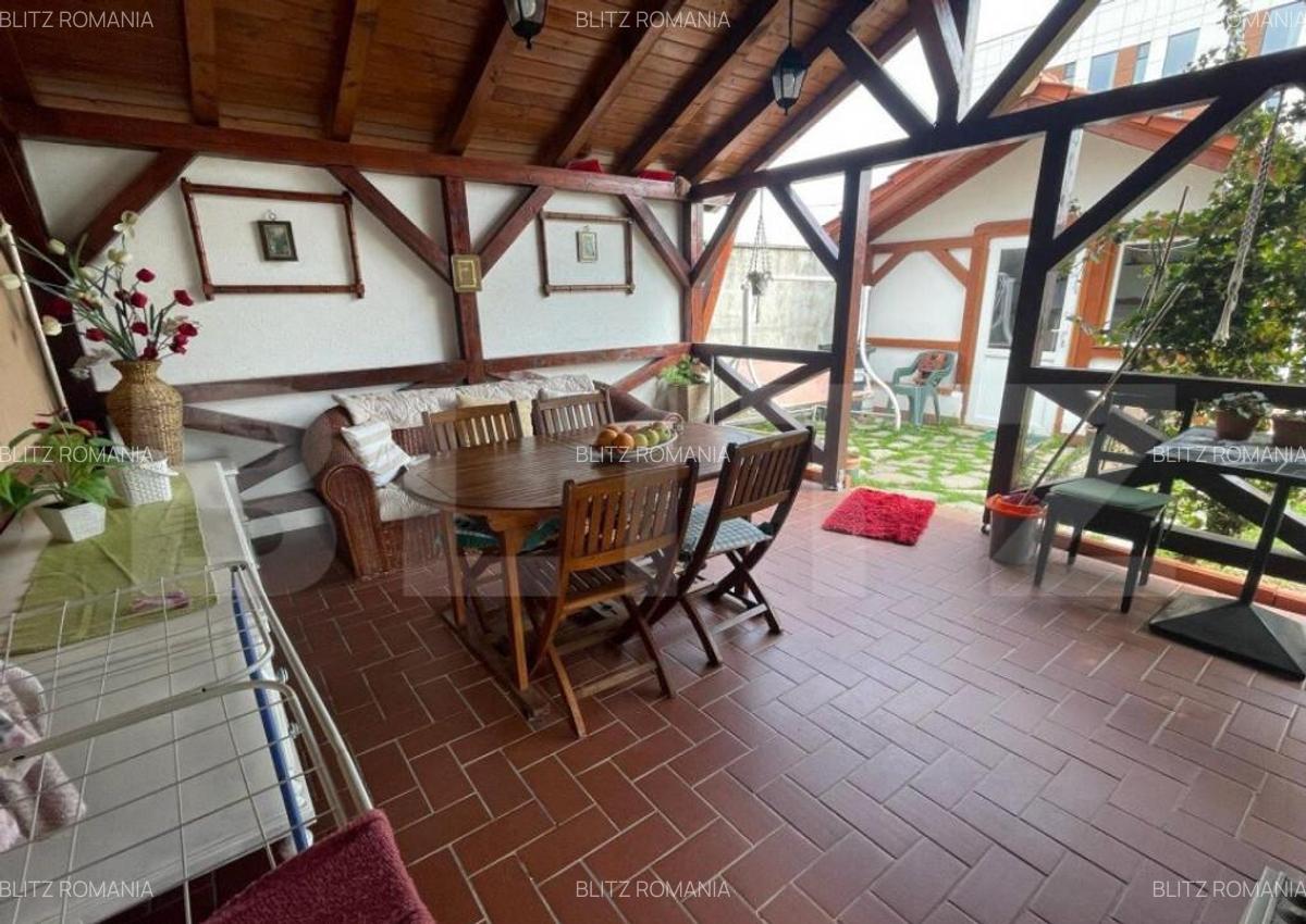 Proprietate versatila cu doua apartamente ?i casa cu tre - 13