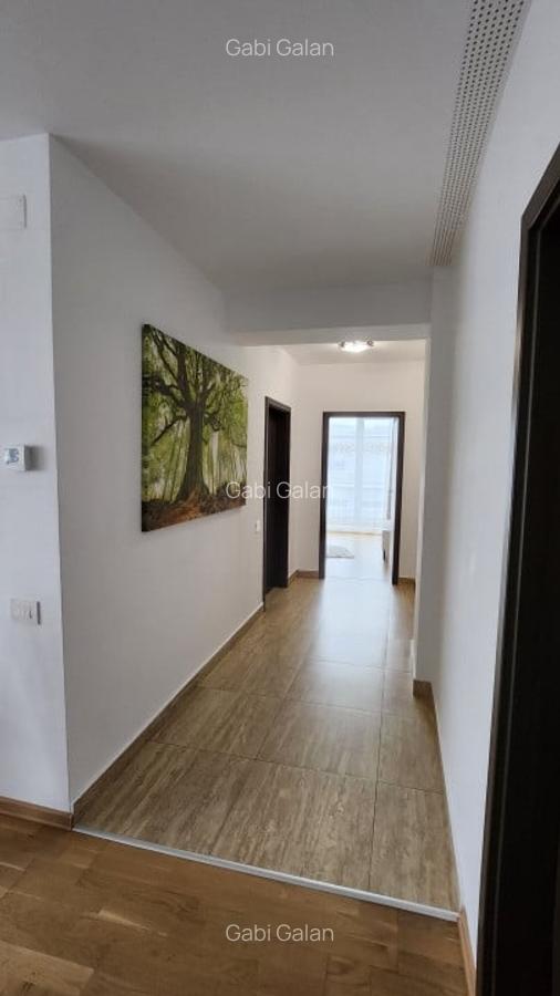 Apartament cu 3 camere decomandat, mobilat în Cetatea - 21