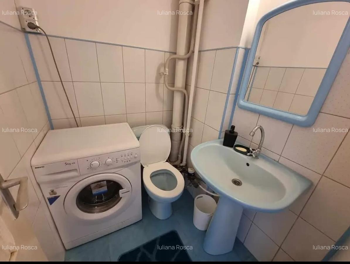 Apartament cu 3 camere decomandat în Podu Roș - 7