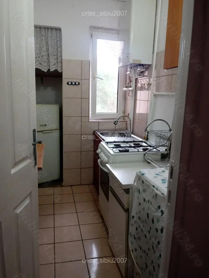 Inchiriez apartament 2 camere in Sibiu intersectia Cl Cisnadiei si N Iorga - 2