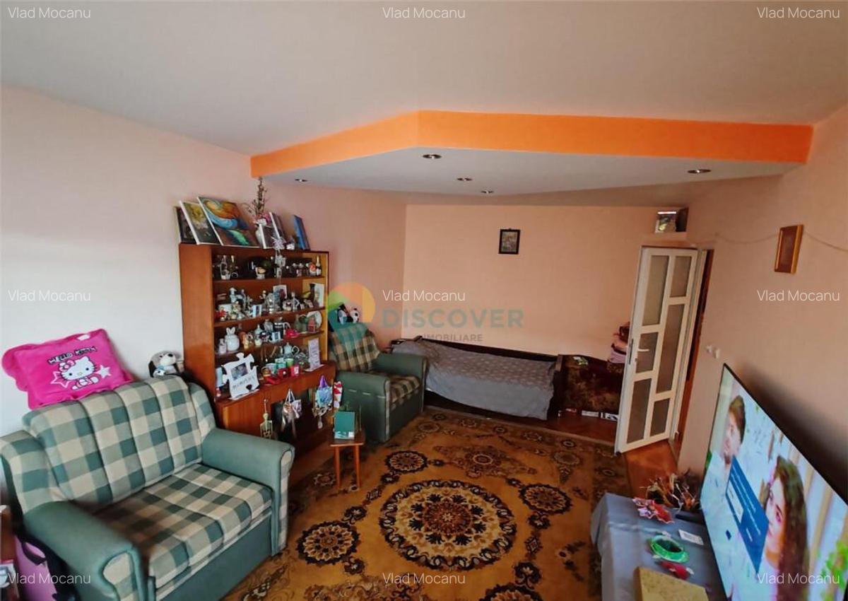 Zona Mioritei , 2 Camere Decomandate ,Bucatarie Spatioasa , - 2