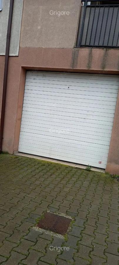 Inchiriez Garaj Telecomanda zona Supravegheata Video Acces Securiz. Cart. Dambu-Utilita?i Incluse! - 1