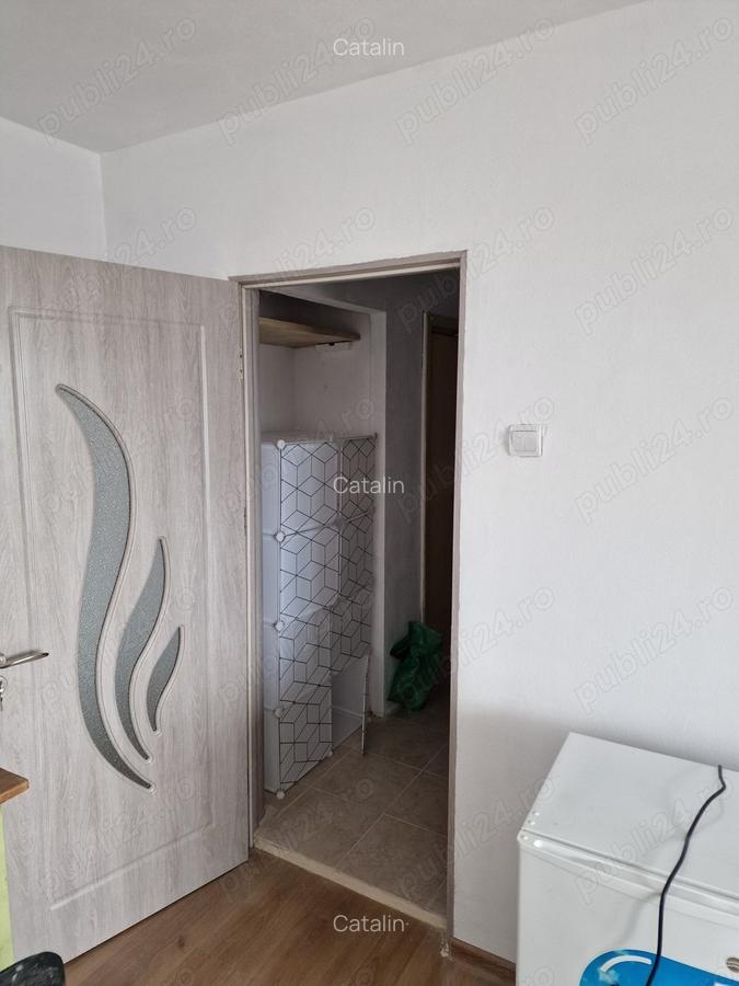 Garsoniera de inchiriat langa scoala nr. 5 - 1 Garsoniera de inchiriat langa scoala nr. 5 - 1