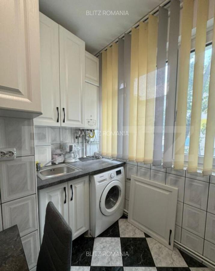 Apartament de vanzare, cu 2 camere, 54 mp, zona Margeanului - 2