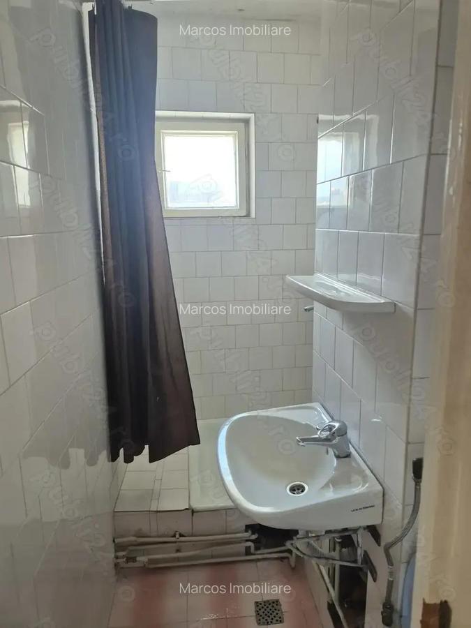 Inchiriez 4 camere Govandar - 4