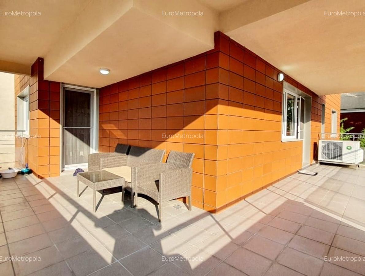 Apartament 3 camere , loc parcare, complex securiazat - 1