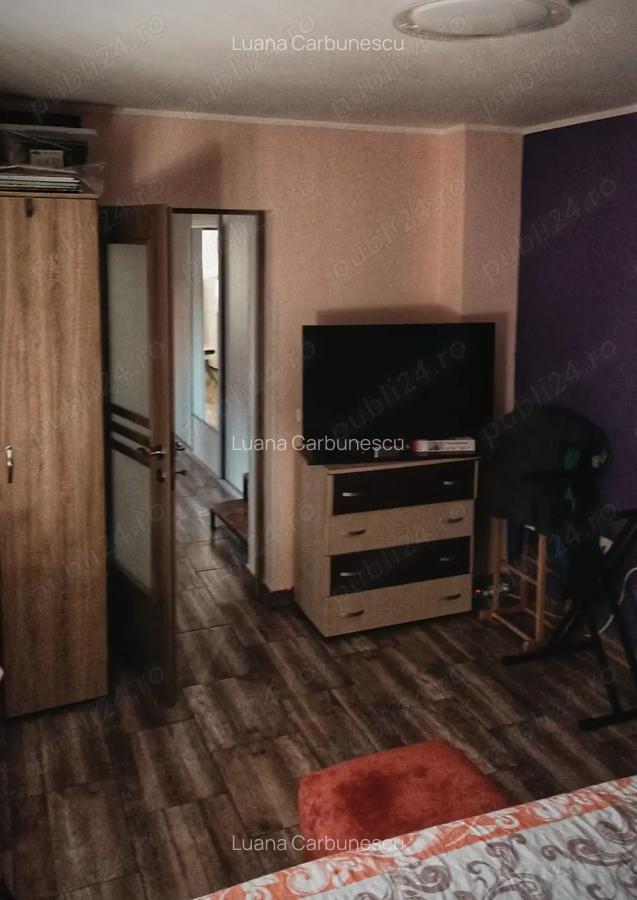 Casa de vanzare (schimb cu casa mai mica ?i curte mai mare )aproape de biserica Sfantul Gheorghe - 8