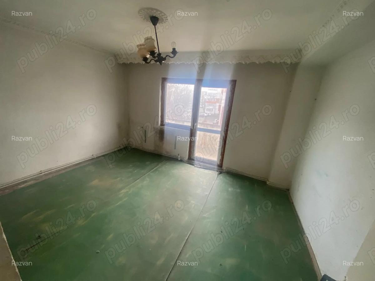 Vand apartament cu 3 camere 2 bai 1 debara 2 balcoane - 10