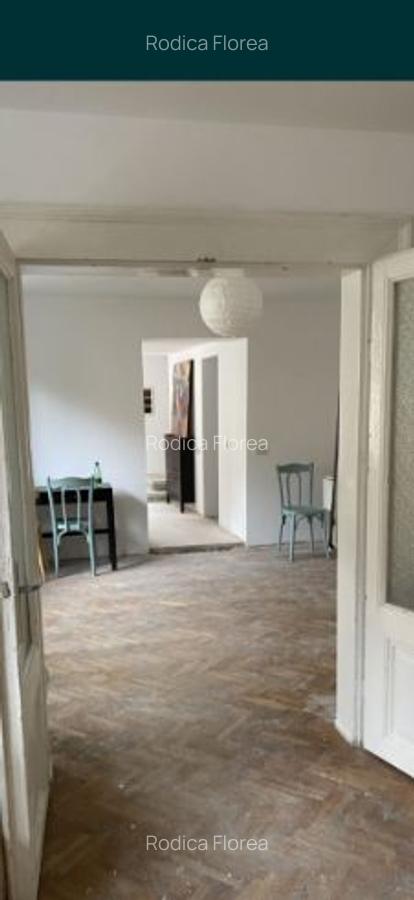 Casa -curte cu acces auto- Centrul Vechi- langa Piata Sfatului - 6
