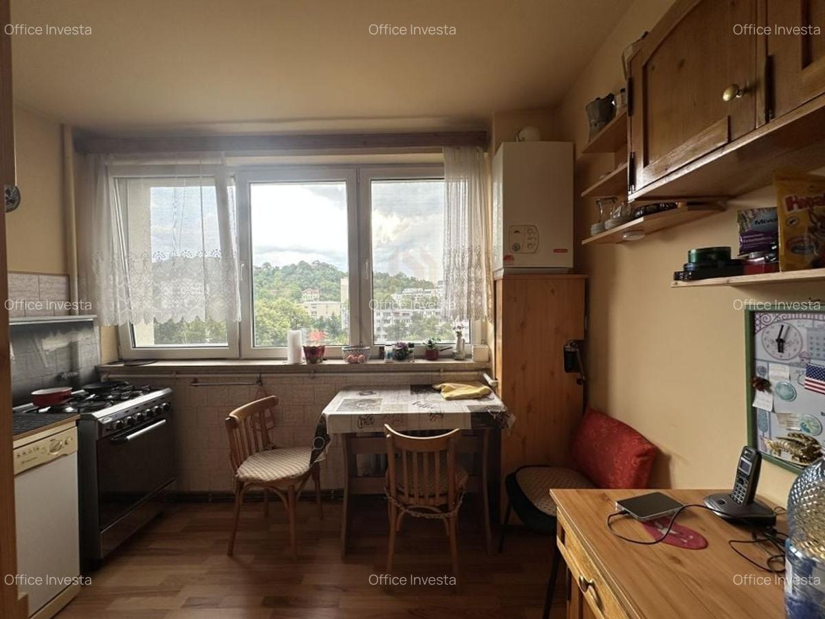 3 camere/Zona Liceului Onisifor Ghibu - 3