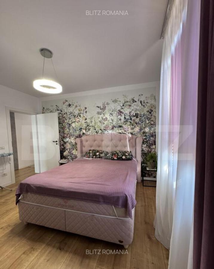 Apartament de vanzare, cu 4 camere, zona Facultatea de Drept - 3