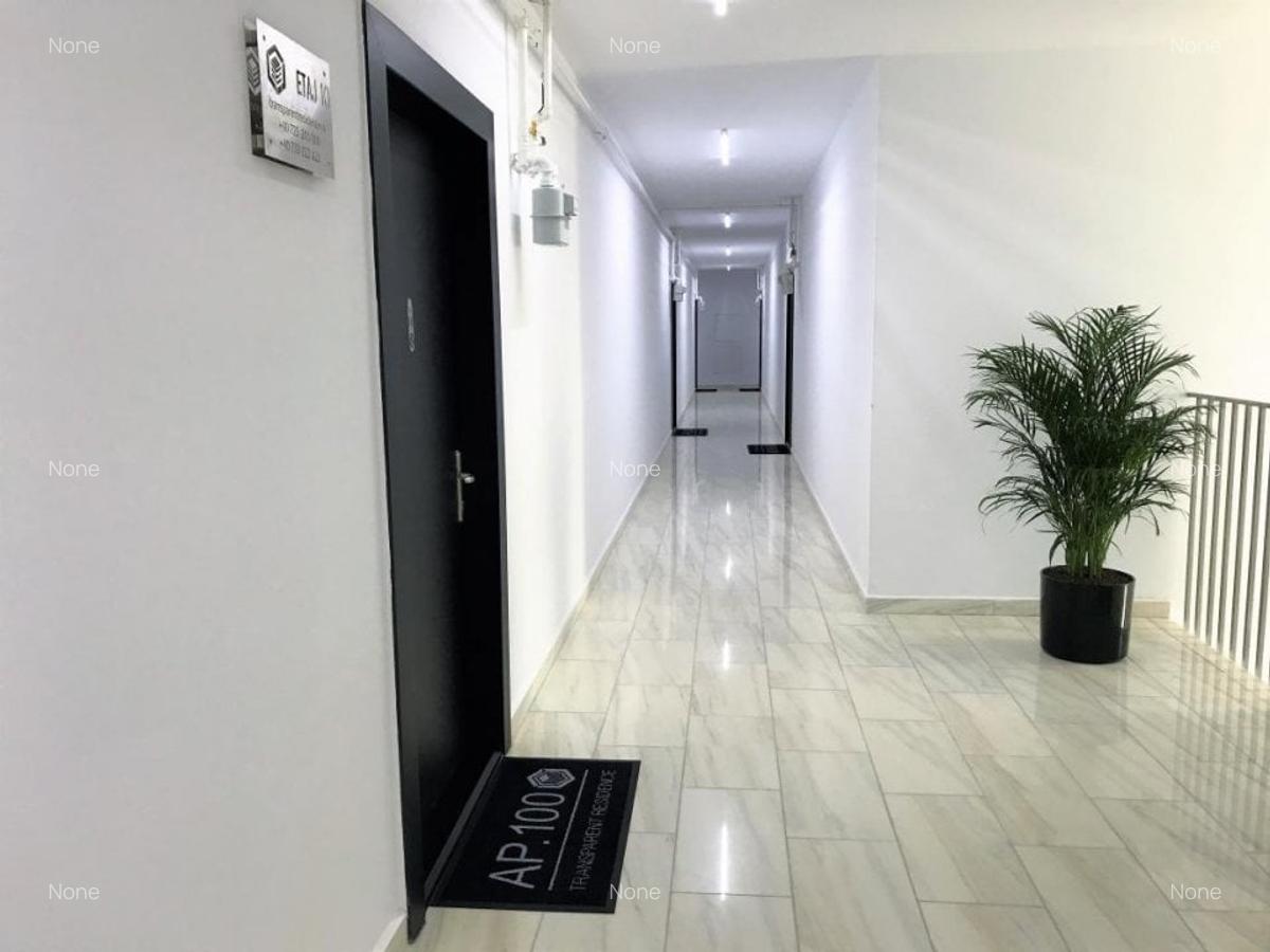 Apartament cu 3 camere semidecomandat în Militari - 1
