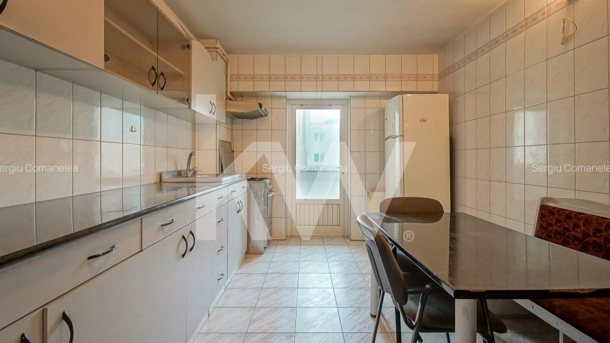 Vanzare apartament cu 3 camere, decomandat, 2 bai - Racadau - 6