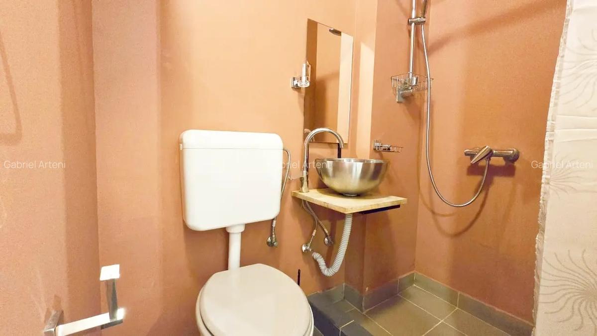 Garsoniera cocheta in Cotroceni - mica, vesela si gata de mutat! - 14