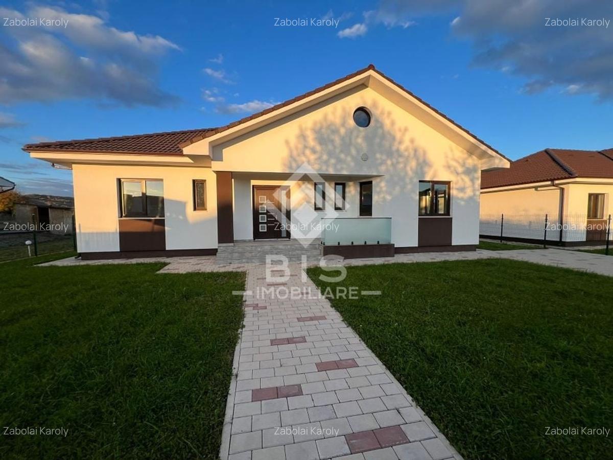 Case moderne de vânzare – 143 mp utili, teren 7 ari | Zona Unirea - 1