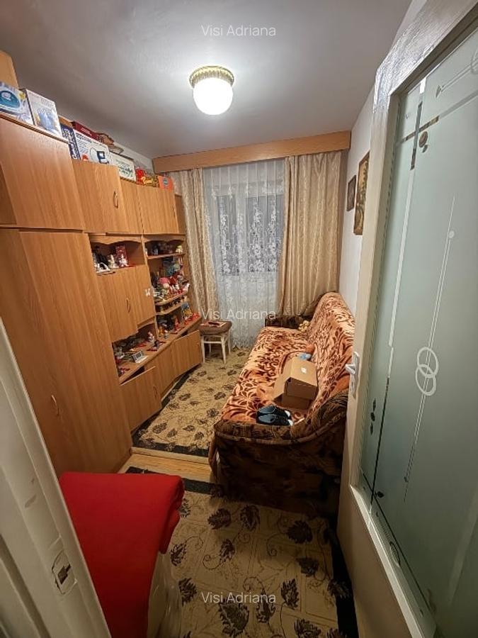 Persoana fizica vand apartament 2 camere decomandat,41,5 mp in Zona Soarelui - 1