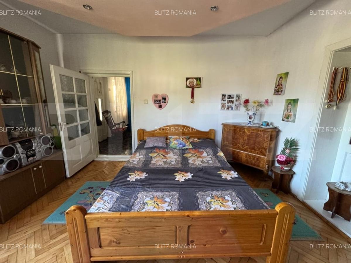 Casa cu 6 camere in Soimus - 3