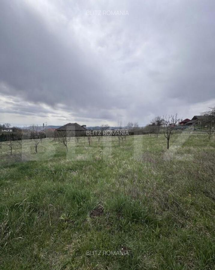 Casa de vanzare, zona deosebita , teren generos,Sali? - 16