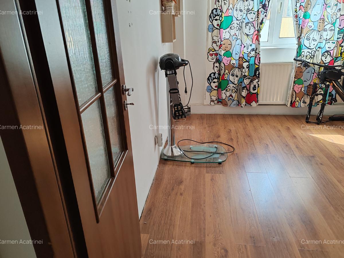 Apartament cu 3 camere decomandat în Răcădău - 11