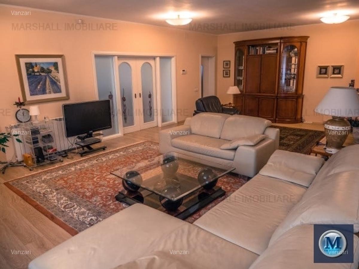 Vila cu 7 camere de vanzare in Baicoi, zona Vest, 360 mp #13205 - 4