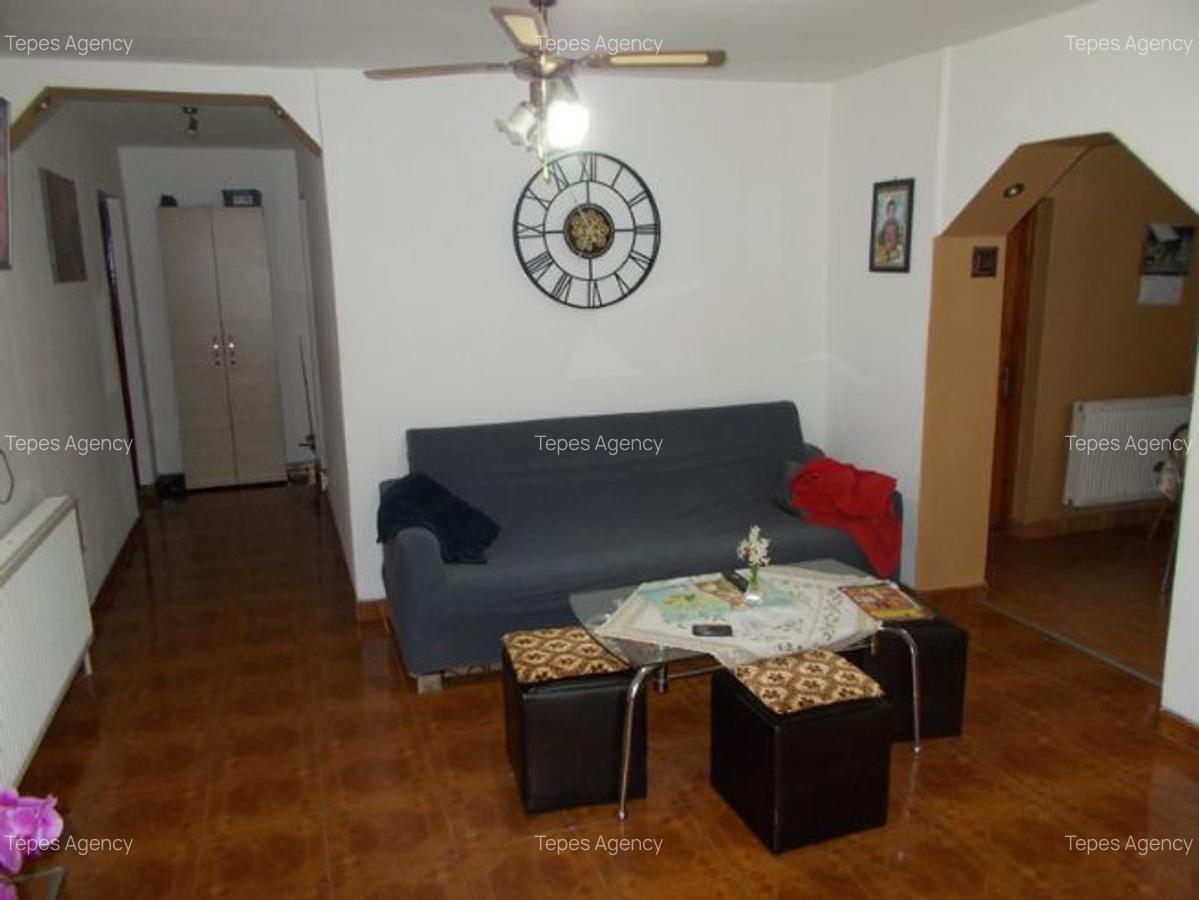 Casa, Timisoara, zona Crisan, 4 camere, teren 366 mp - 1