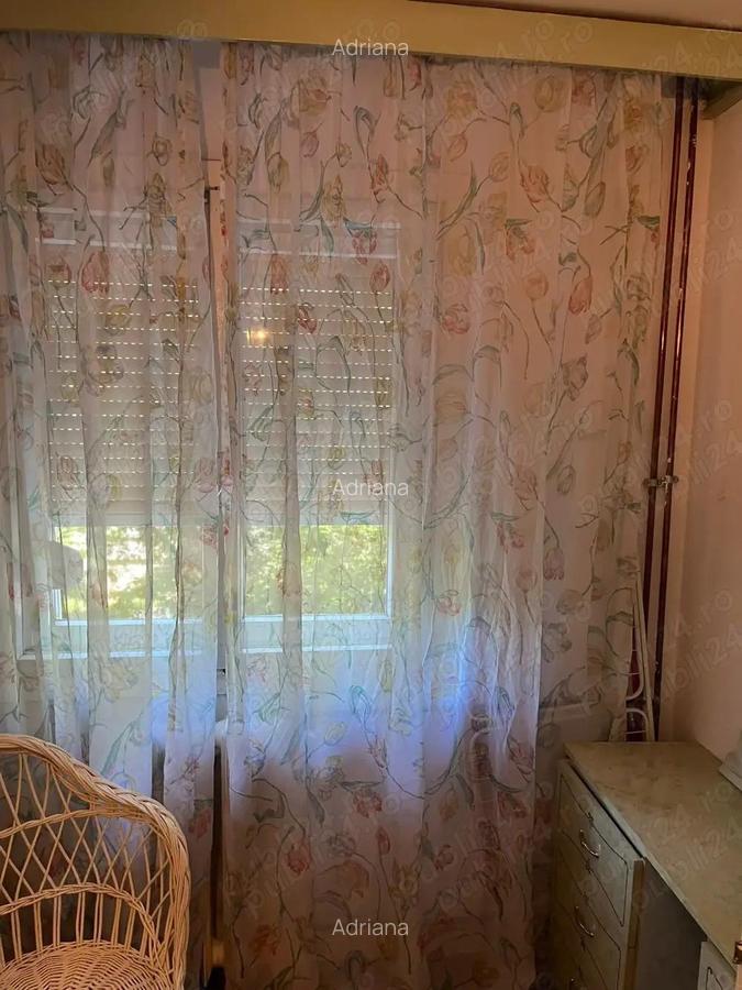 De vanzare apartament cu 3 camere Circumvalatiunii-Favorit etaj 3 amenajat centrala - 1