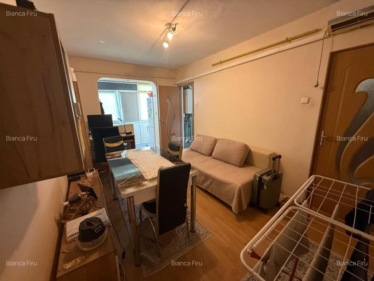 Apartament 3 camere semidecomandat, 50mp, Craiovita, zona Bigu Vechi - 2