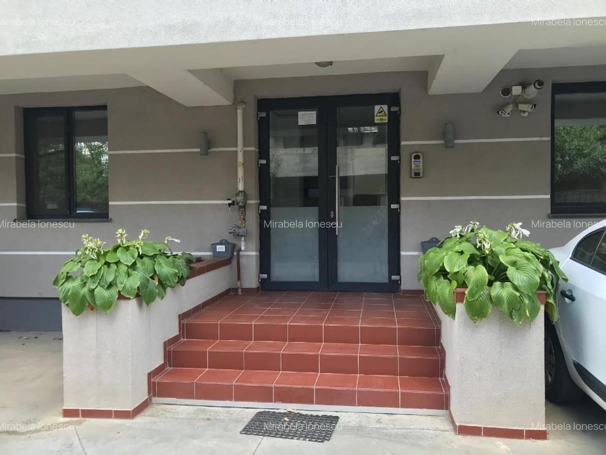 Direct proprietar | Inchiriez apartament 2 camere - 4