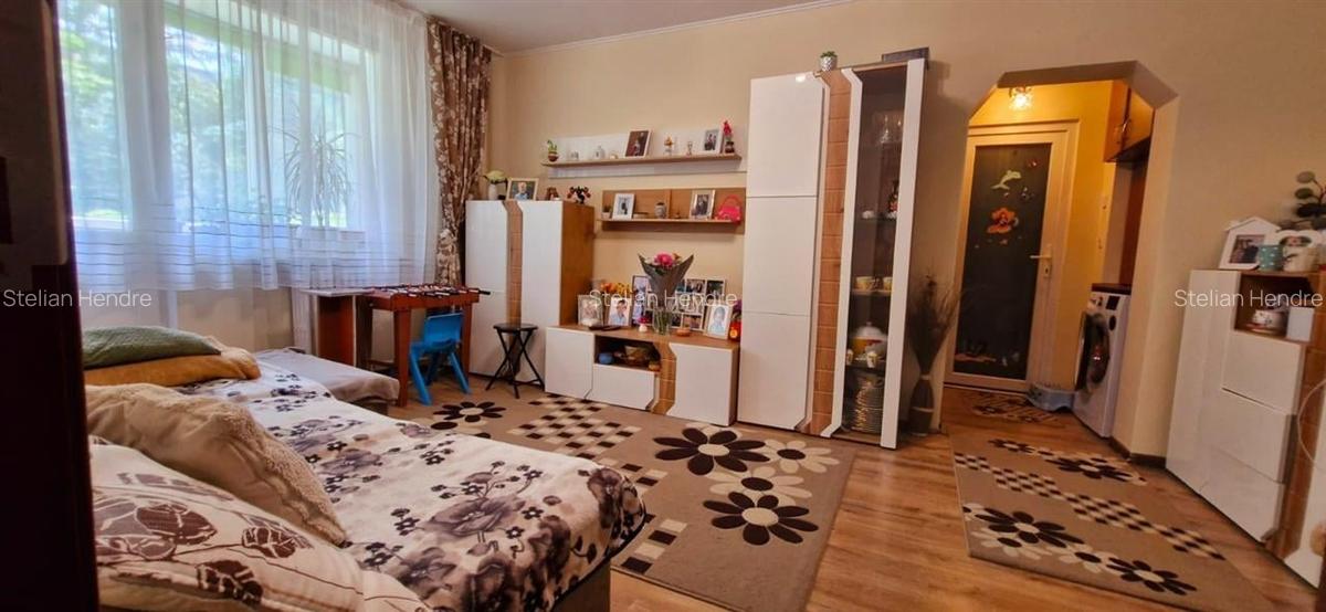 Apartament cu 2 camere semidecomandat în Decebal - 1