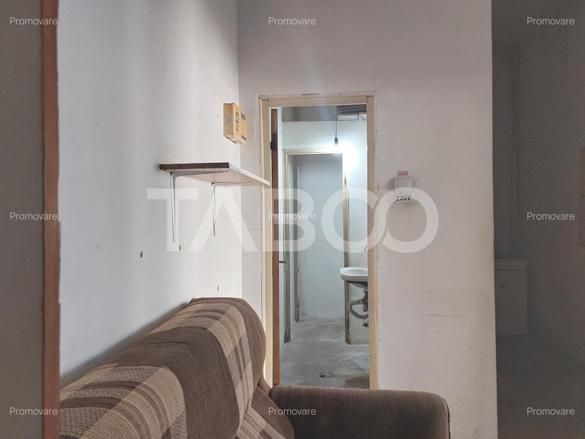 Spatiu comercial de inchiriat 48 mp zona Piata Noua Cisnadie - 7