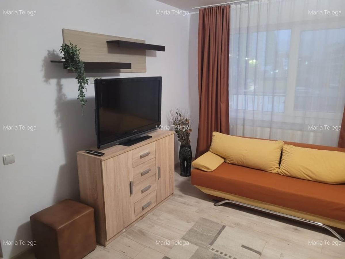 Apartament cu 2 camere decomandat, mobilat în Tractorul - 4