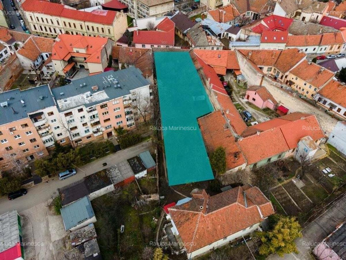 Casa ultracentrala cu teren de 1.474 mp Arad - 2