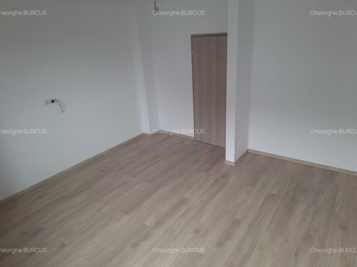 Casa cu 3 camere,prima inchiriere,zona Cartierul Latin - 6