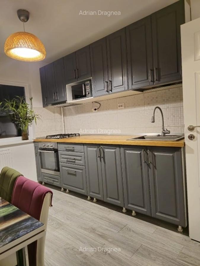 Apartament 3 camere-decomandat-zona Gorjului - 2 băi - 1