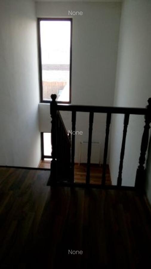 Casă cu 3 camere în Valu lui Traian - 2