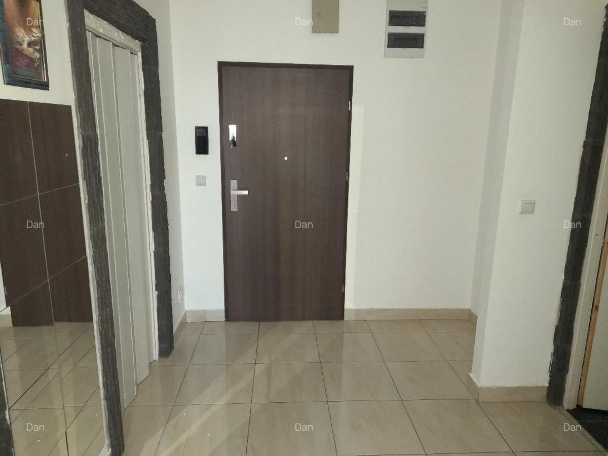 Inchiriez apartament bloc nou - 4