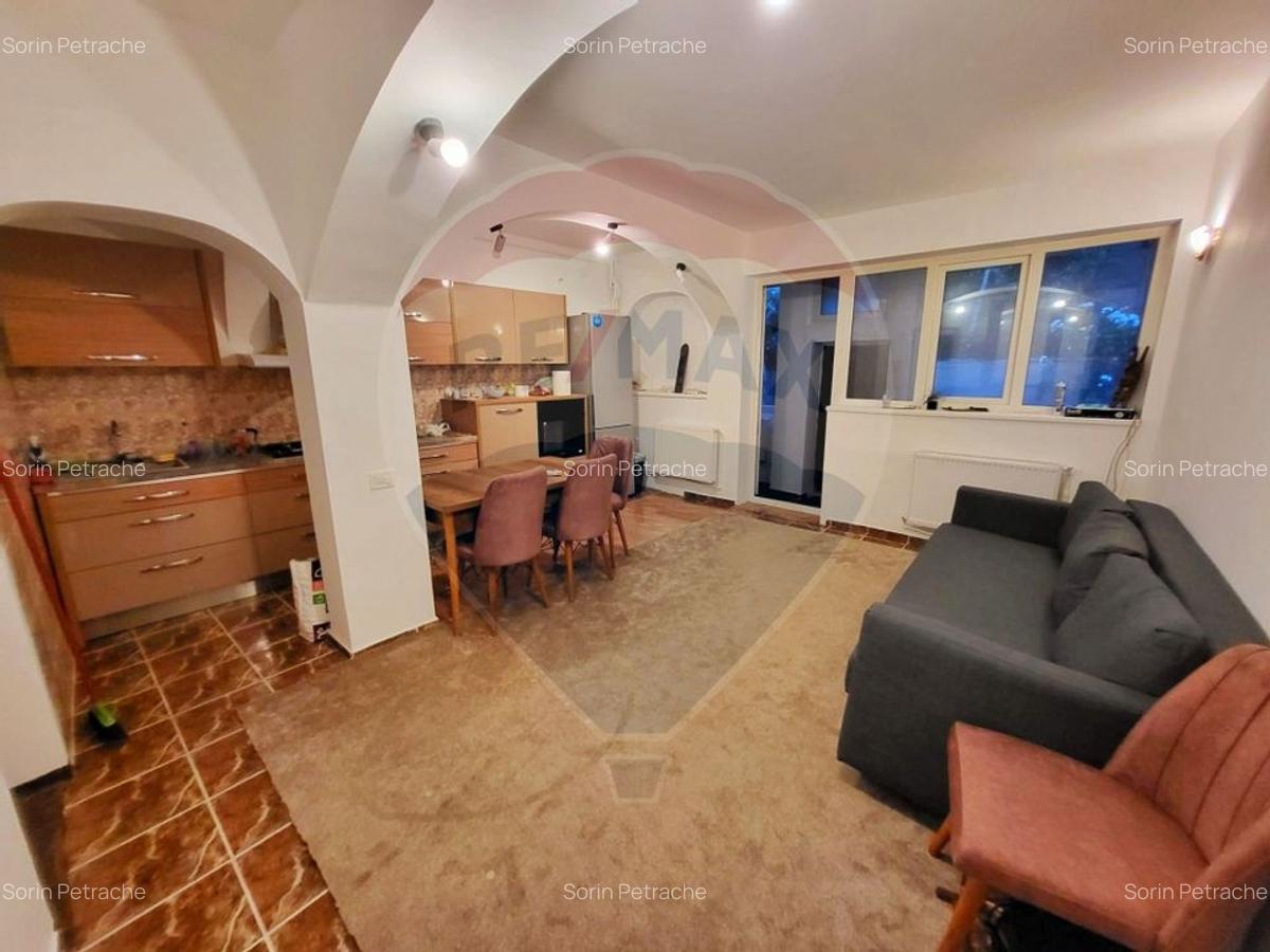 Casa cu 4 camere, terasa in inima Bucurestiului| Armeneasca Comision0 - 3