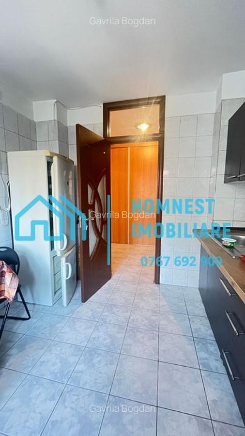 Apartament cu 2 camere semidecomandat, mobilat în Titulescu - 17
