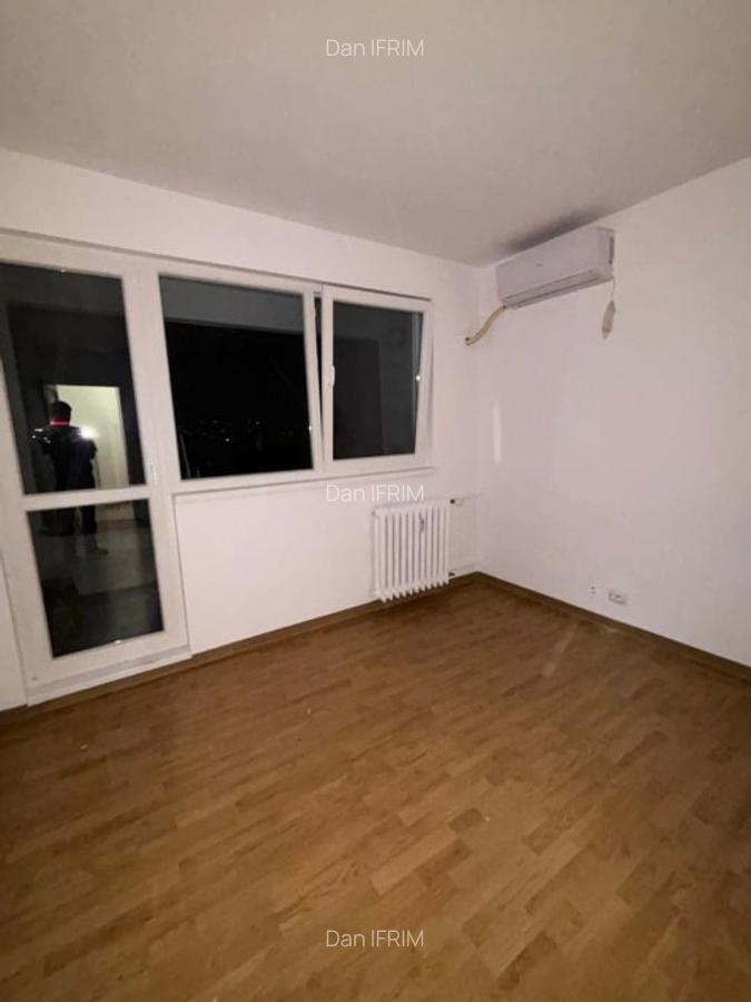 Vand apartament 2 camere Drumul Taberei, pozitie exceptionala - 1