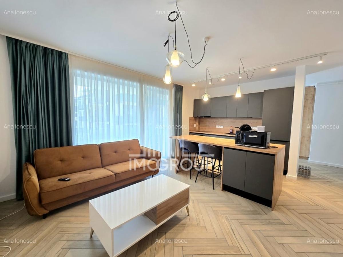 Vanzare apartament 2 camere zona Semicentrala cu garaj - 1