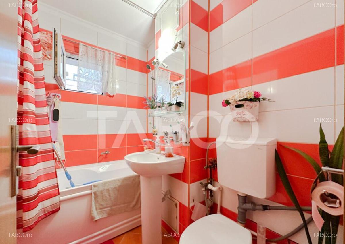 Apartament 3 camere decomandate si balcon zona Vasile Aaron - 7