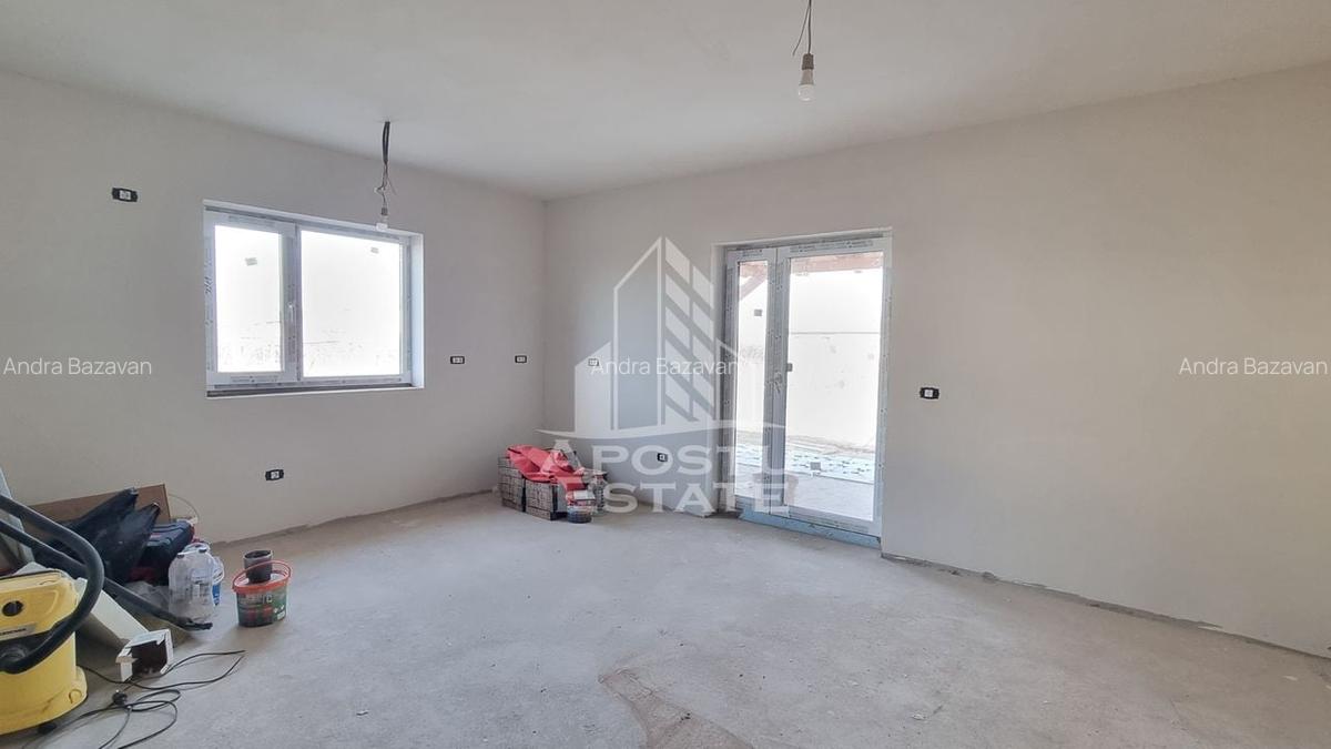 Jumatate de duplex pe parter cu 3 camere si 2 bai, Sag - 2