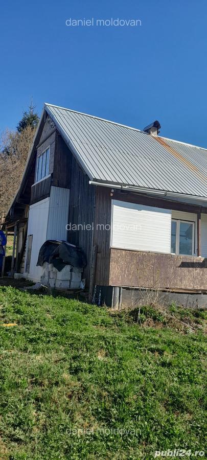 Vand casa ?i teren 3892m - 3