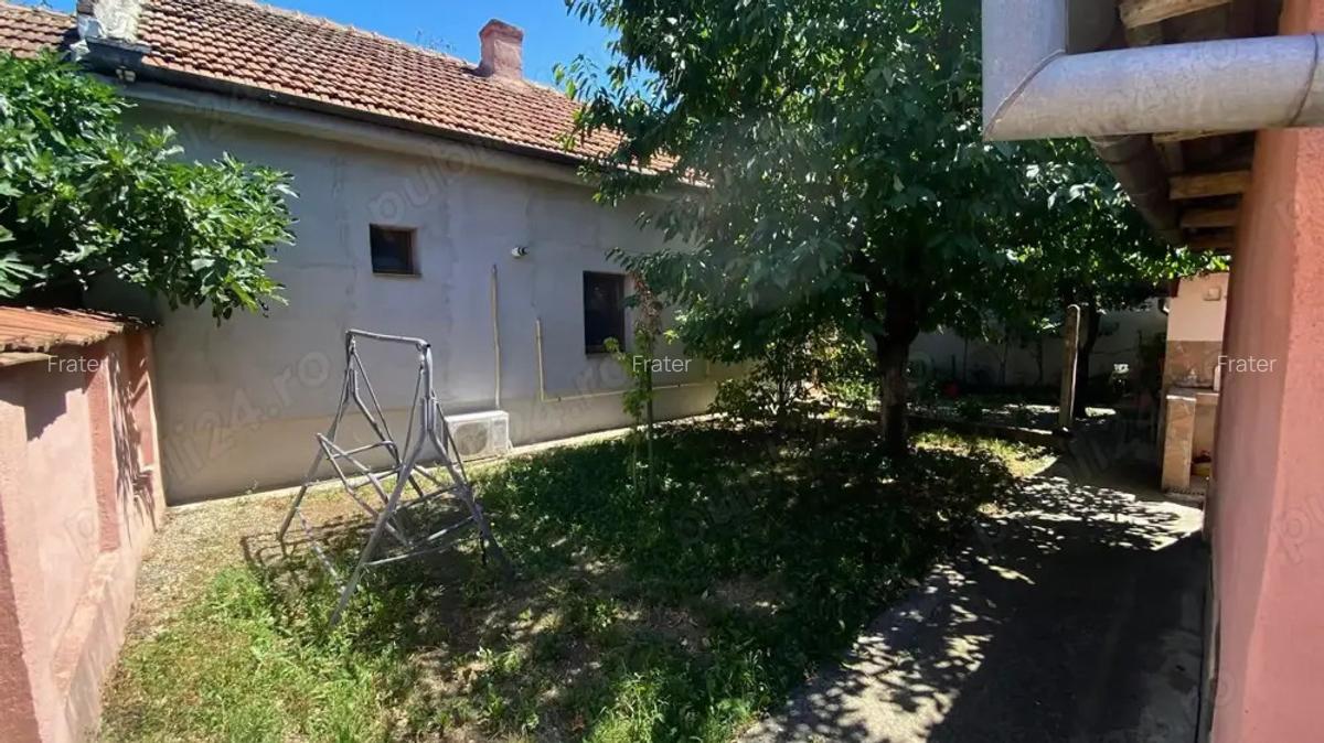 Vand casa cu gradina - 8