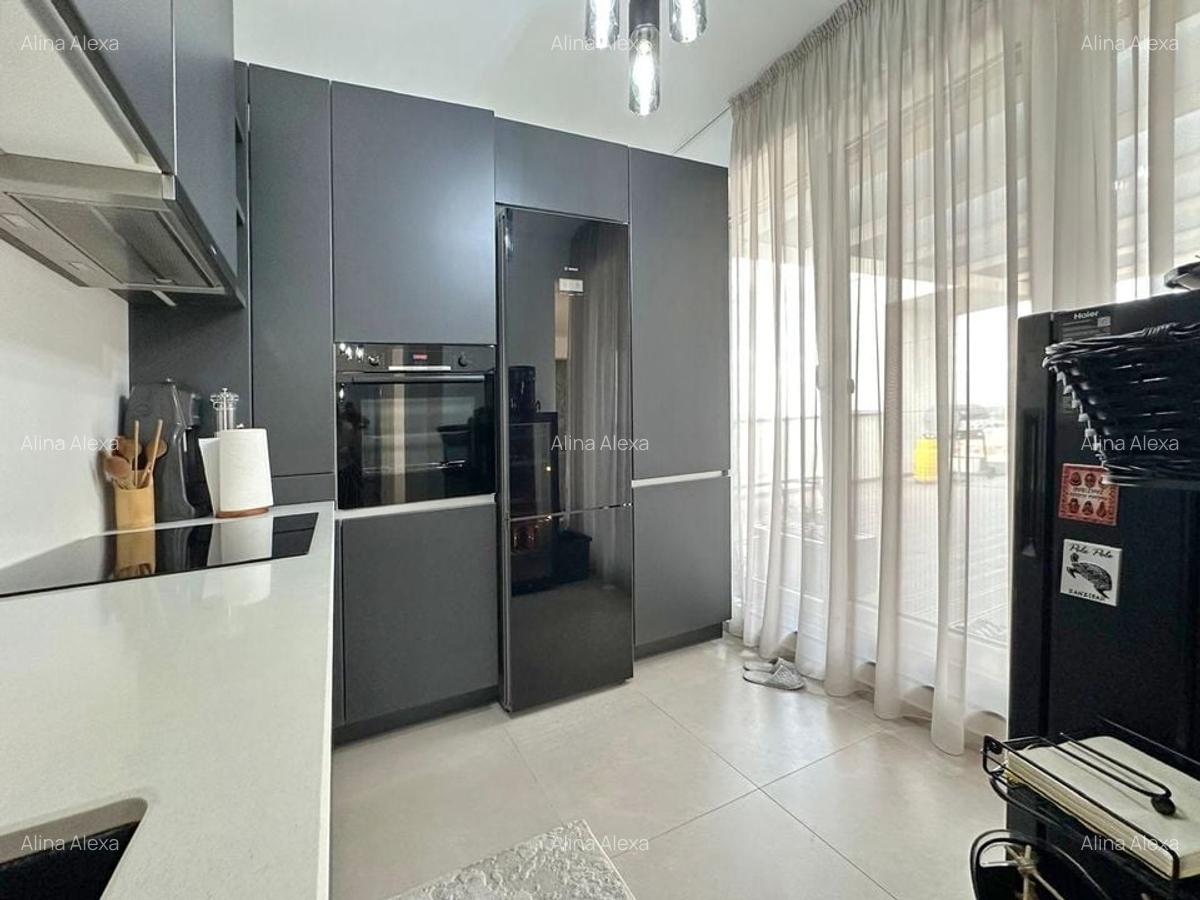 Apartament cu 3 camere decomandat, mobilat în Tractorul - 11