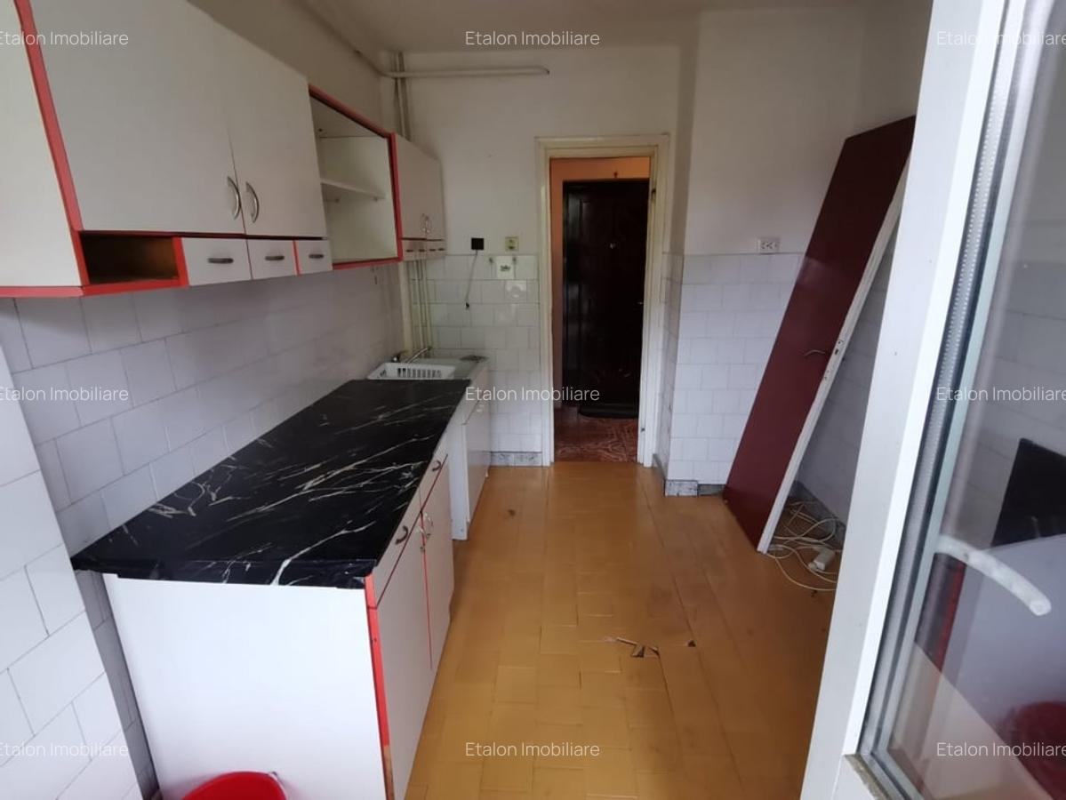 Apartament 3 camere semidecomandat, zona centrala, Piatra Neamt - 7