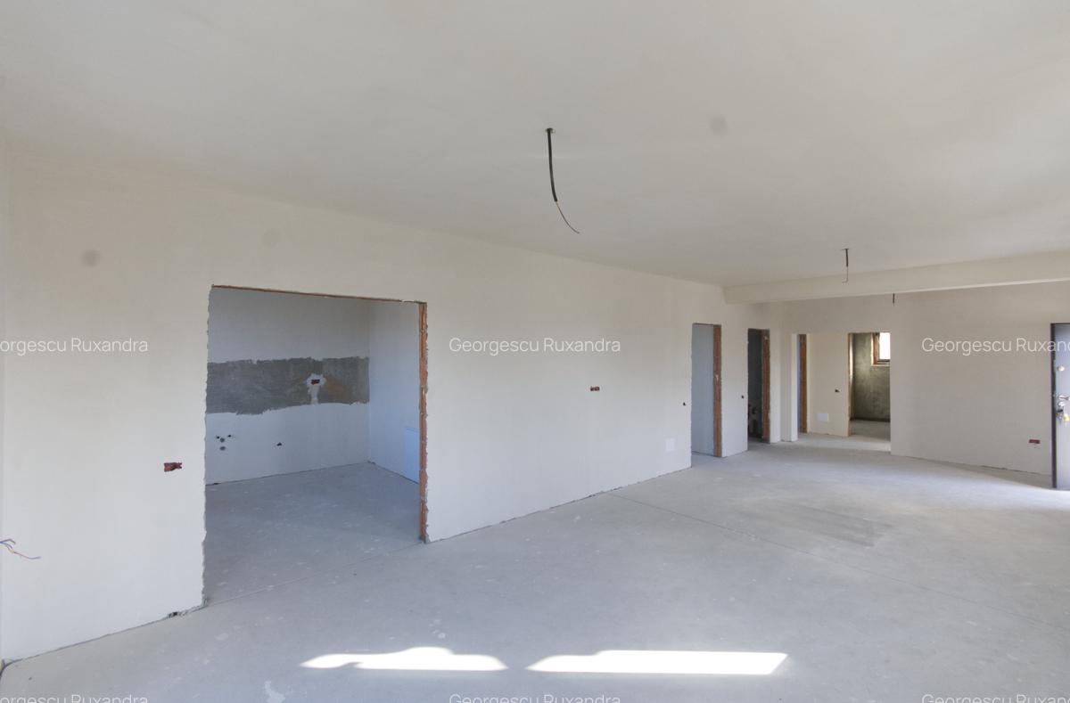 THERME Vila individuala 4 camere, nefinisata, teren 450 m  in complex securizat - 2