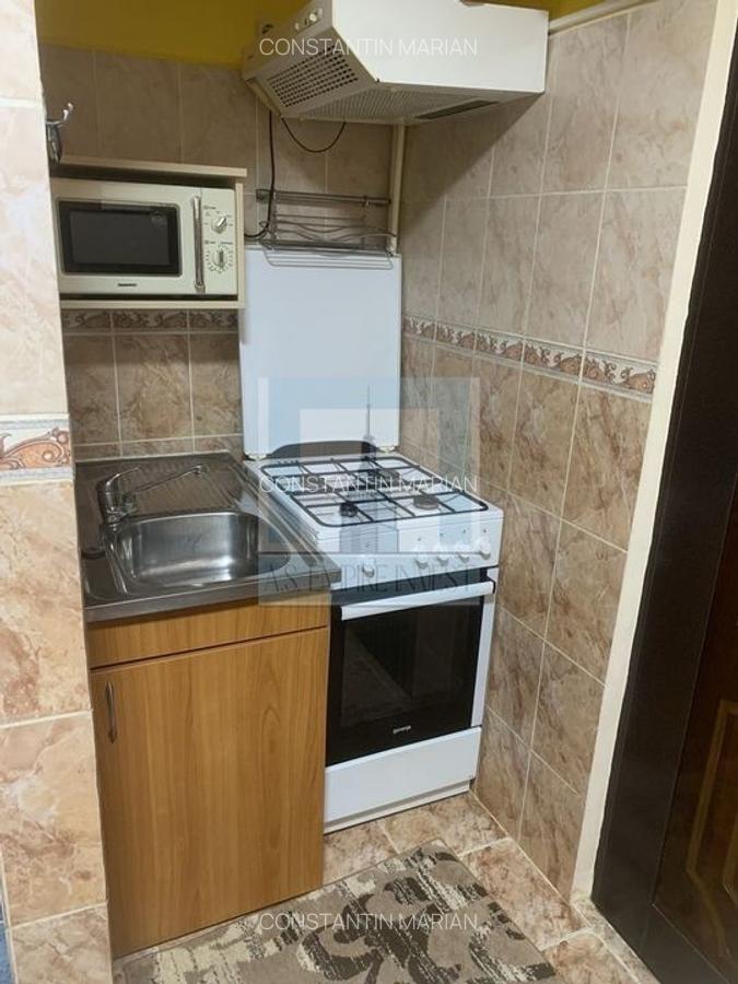 Garsoniera? Uzina 2, Bras?ov - 3