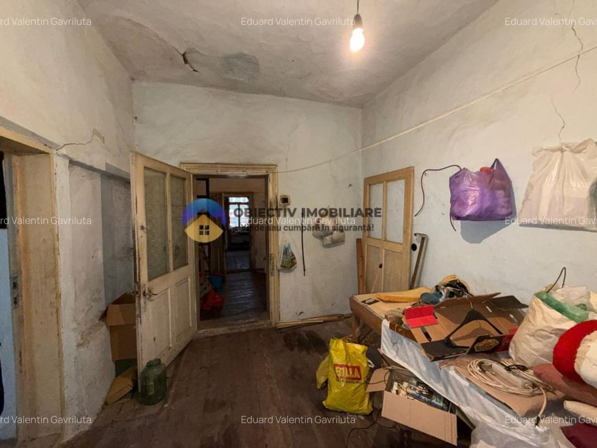 Casa + teren spatios de vanzare - Girov - 14