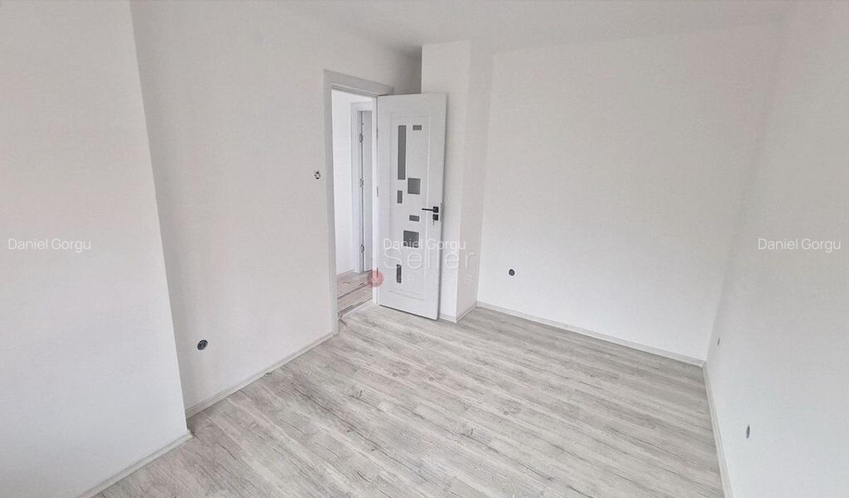 Aproape De Castelul Cantacuzino - 8 Aproape De Castelul Cantacuzino - 8